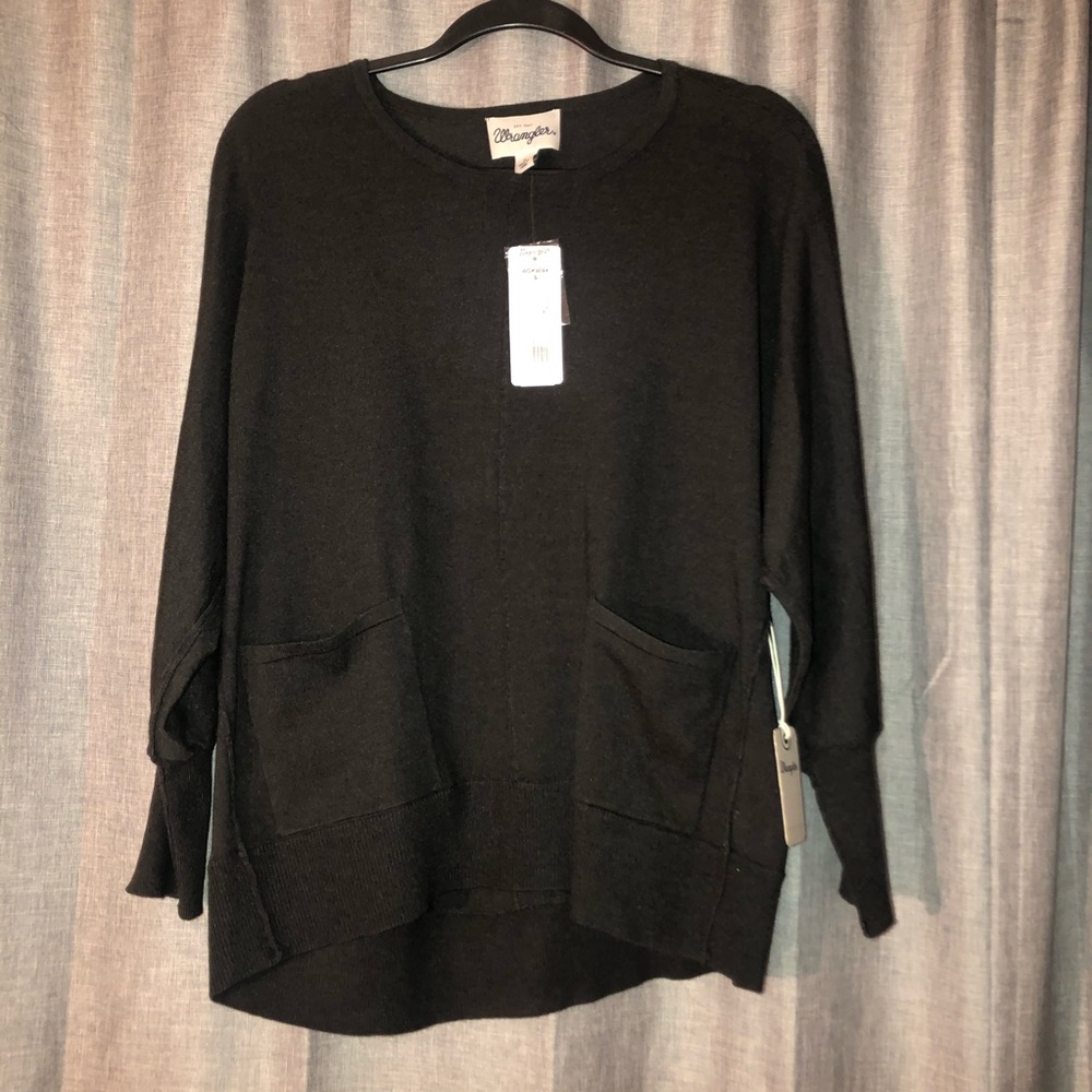 NWT Wrangler front pocket sweater